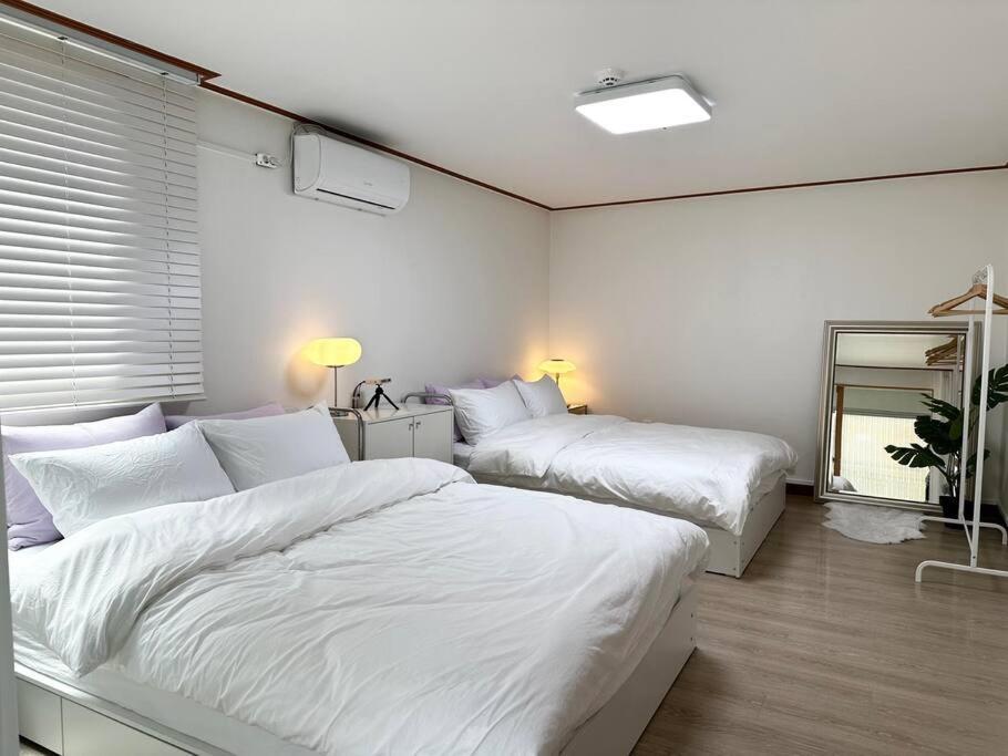 Holiday home Newspellbinding House/ Hongik St. Exit2 10min Seoul