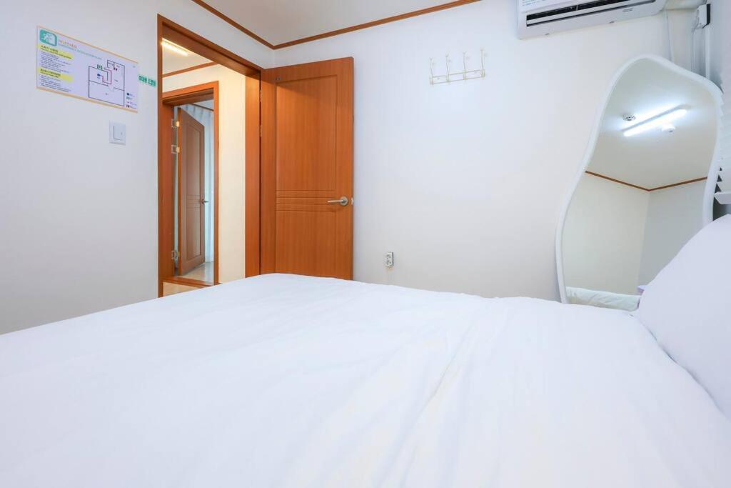 Holiday home Newspellbinding House/ Hongik St. Exit2 10min