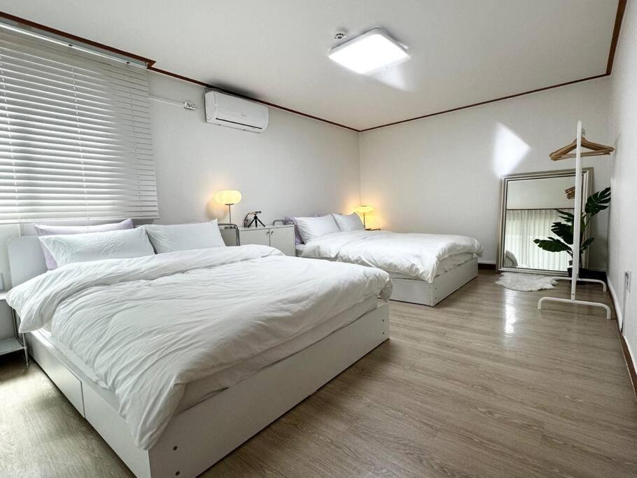 Holiday home Newspellbinding House/ Hongik St. Exit2 10min