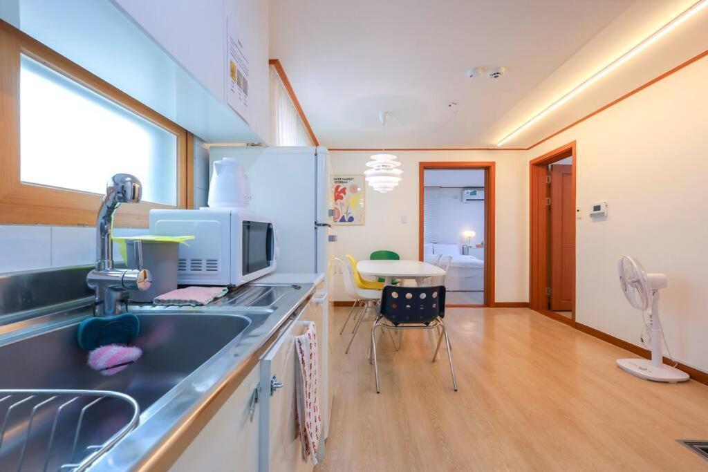 Newspellbinding House/ Hongik St. Exit2 10min Holiday home Seoul