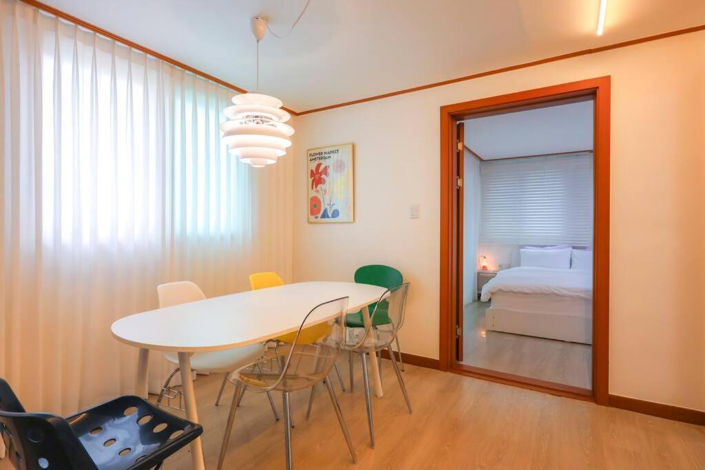Newspellbinding House/ Hongik St. Exit2 10min Holiday home