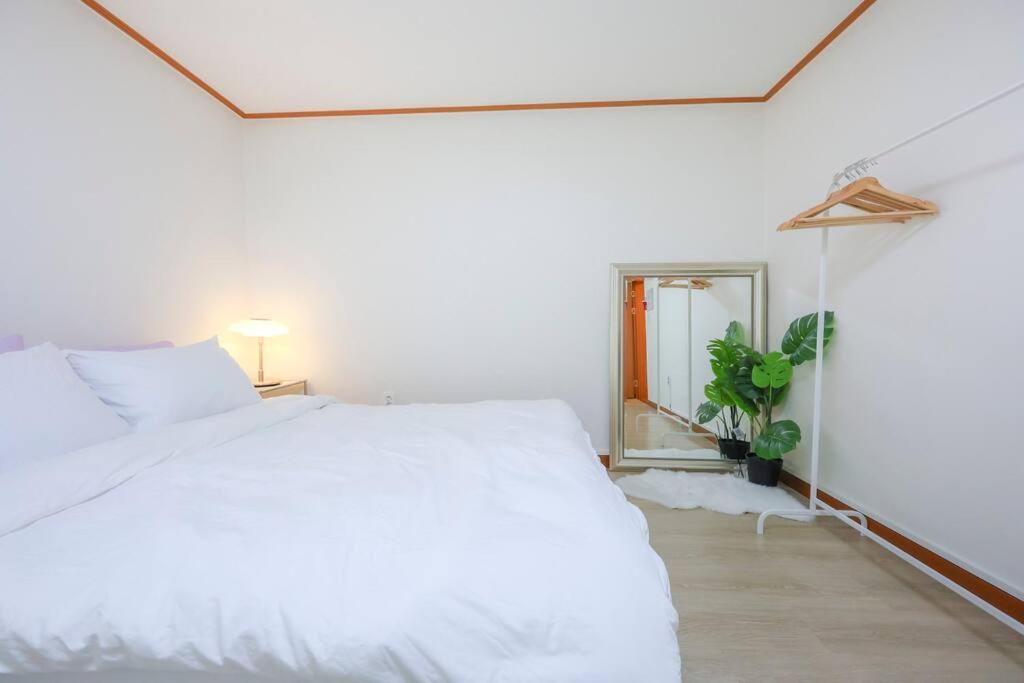 Newspellbinding House/ Hongik St. Exit2 10min Holiday home